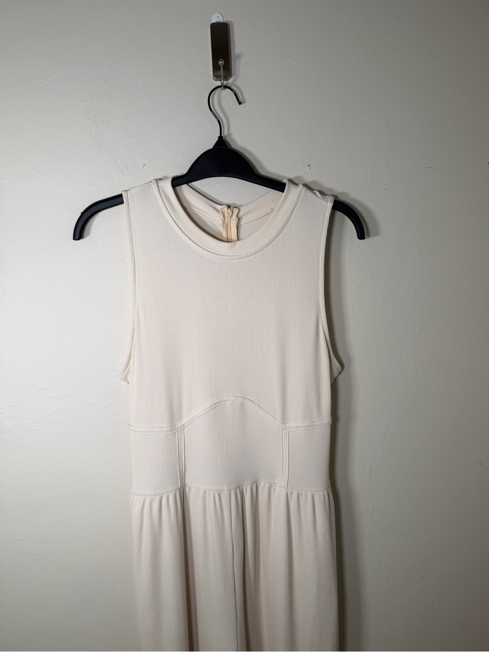 Cider Ivory Sleeveless Wide-Leg Jumpsuit - Picture 5 of 13